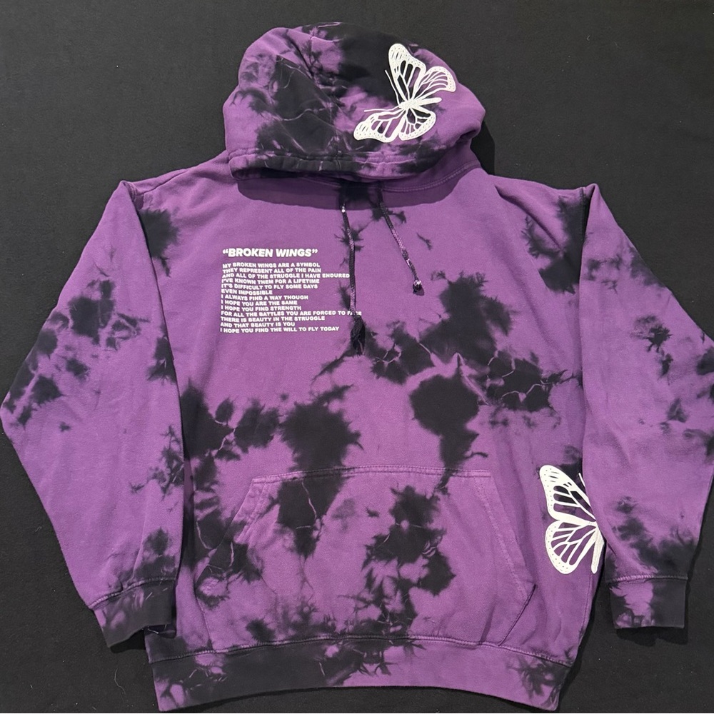 Yours Truly Broken Wings Purple Tie-Dye Butterfly Graphic Pullover Size Large